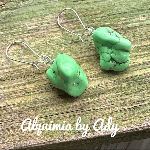 CHUNKY GREEN APPLE TURQUOISE TASSEL EARRINGS - Picture 1 of 1